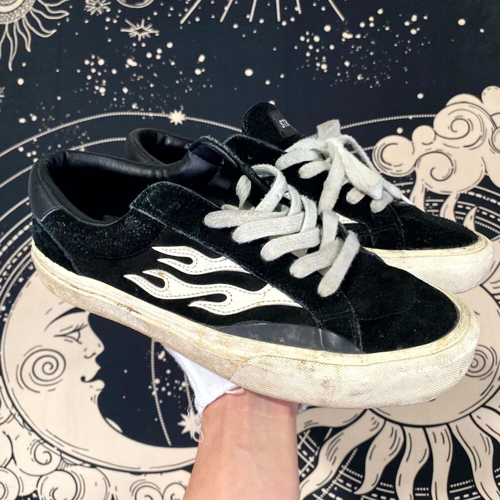 Straye Logan Athletic Sneaker Shoes Unisex M10/W11.5 Black Suede Skateboarding